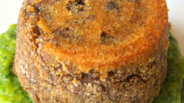 tortino di carne macinata con uova sode