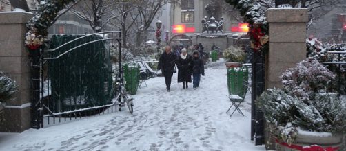Snowfall in Herald Square. - [Image credit &ndash; Jim.henderson, Wikimedia Commons]