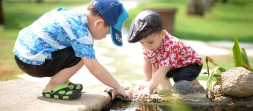 Theft of children ID. - [Image by HaiRobe / Pixabay.com]