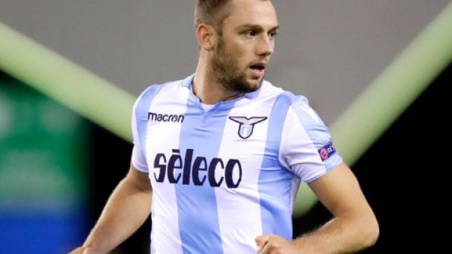 Lazio, Tare: &ldquo;Rinnovo de Vrij? Siamo ai dettagli&rdquo; E il giocatore ... - itasportpress.it