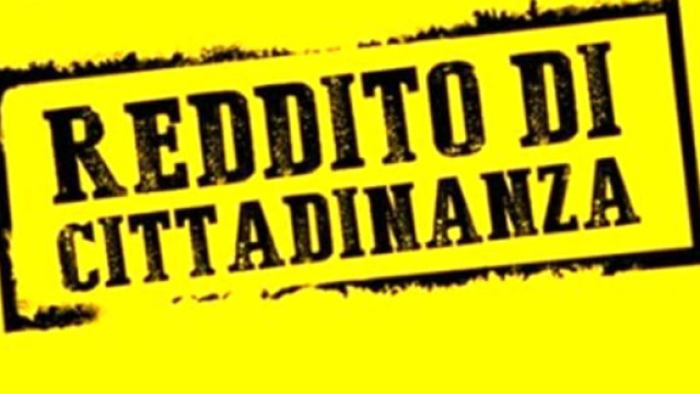 Reddito di cittadinanza, code nei CAF. Ma &egrave; una notizia "gonfiata".