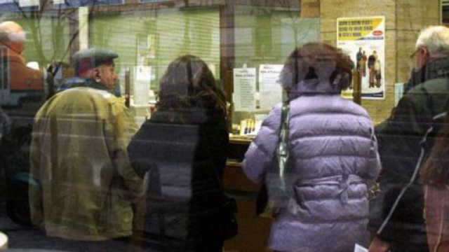 Reddito di cittadinanza: smentita la notizia della fila al Caf