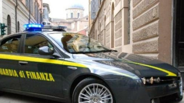 Savona: scambiano caserma per un cantiere