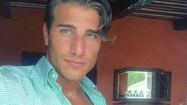 Uomini e Donne: Nicol&ograve; Ferrari scrive un messaggio per Nilufar?