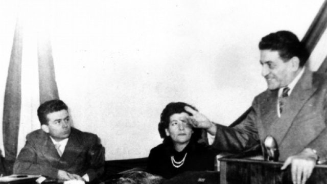 Giuseppe Di Vittorio: sfregio sul suo busto a Molfetta.