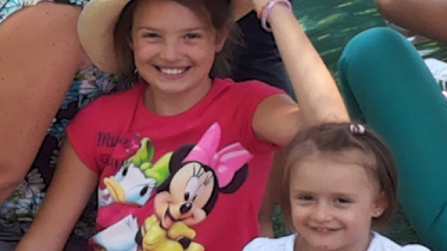 Latina, funerali di Alessia e Martina. Contestate le parole del prete.