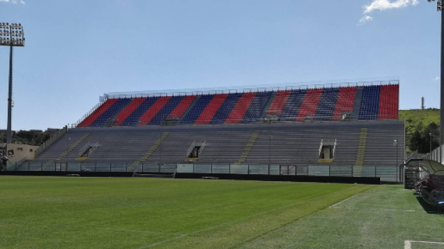 La curva "Giorgio Manzulli" di Crotone