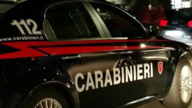 Marito e moglie si impiccano davanti alla figlia di 6 anni - blastingnews.com