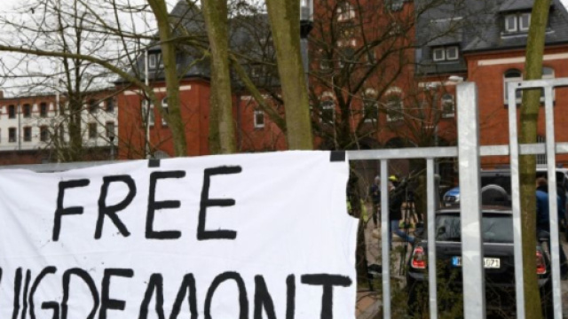 Puigdemont suspendu &agrave; la justice allemande - Lib&eacute;ration - liberation.fr