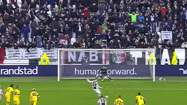 Un momento di uno degli ultimi impegni della Juventus all'Allianz stadium di Torino
