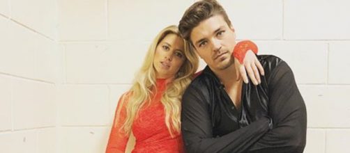 Dean Unglert and Lesley Murphy have split. [Image via Dean Unglert/Instagram]