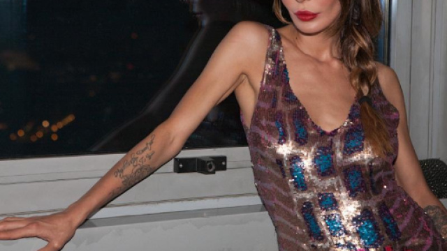 Nina Moric vuole riavere l'affido del figlio Carlos, avuto da Fabrizio Corona.