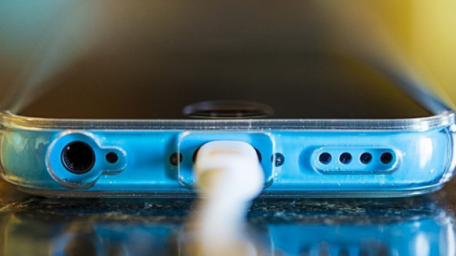 Non dovresti mai ricaricare il tuo smartphone di notte, per questi ... - actionweb24.com