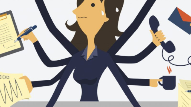 Donna al lavoro tra mille impegni | Salvis Juribus - salvisjuribus.it