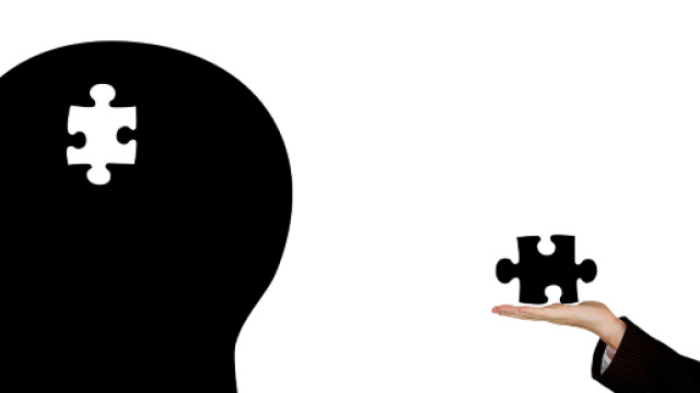 Elettrodi nel cervello di un uomo paralizzato