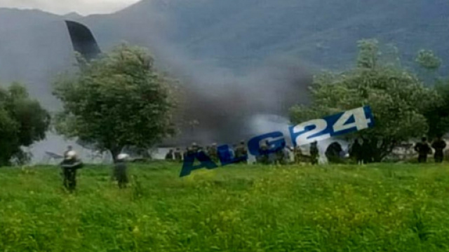 Precipita un aereo dell'esercito in Algeria, 257 vittime