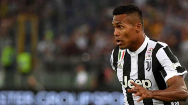 Chelsea still chasing &pound;50M Juventus left-back Alex Sandro - talkchelsea.net