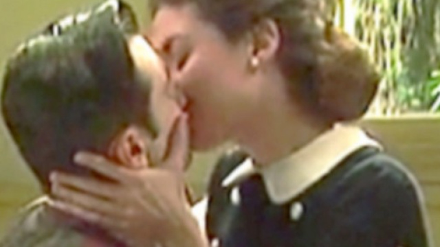 Il Segreto, trame Spagna: Nazaria tra le braccia di un altro uomo, ecco chi