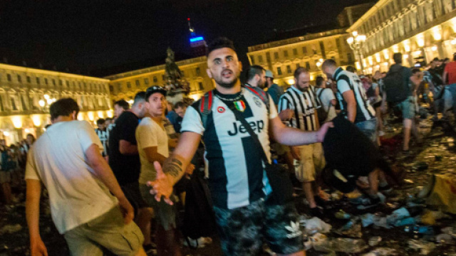 Panico in piazza San Carlo durante la finale di Champions
