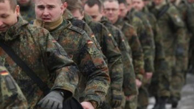 Inni nazisti tra le fila dell'esercito tedesco.