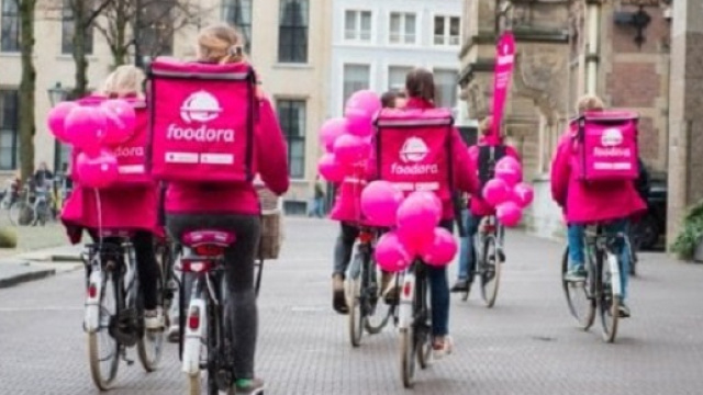 Foodora, sentenza choc: chi consegna il cibo a domicilio non &egrave; dipendente