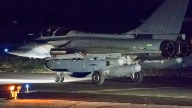 Frappes des Etats-Unis, de la France et du Royaume-Uni en Syrie