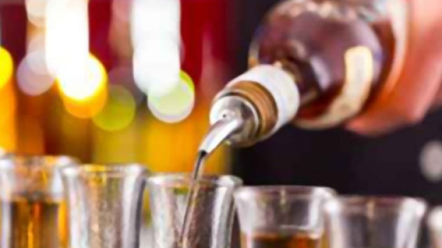 L'alcol porta alla morte se si bevono pi&ugrave; di 5-6 bicchieri a ... - leggo.it