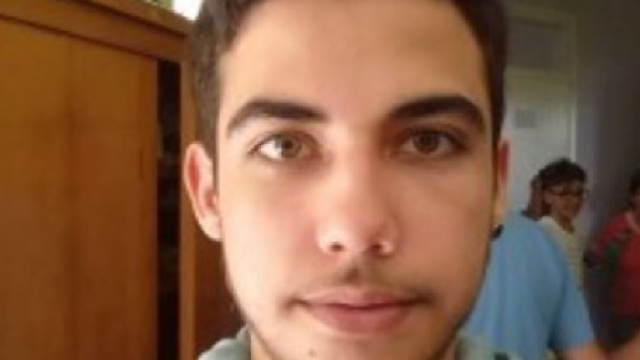 Ucciso con 7 coltellate. L'assassino confessa: 'l'ho ucciso per la droga'.