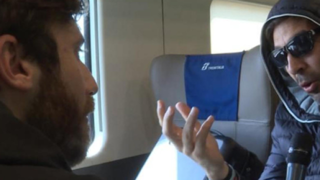 Gigi Buffon durante l'intervista in treno a Le Iene