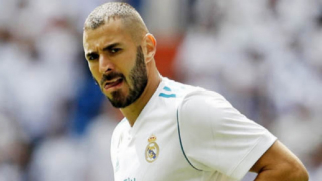 Mercato : Le Real Madrid prend une d&eacute;cision forte pour Benzema !
