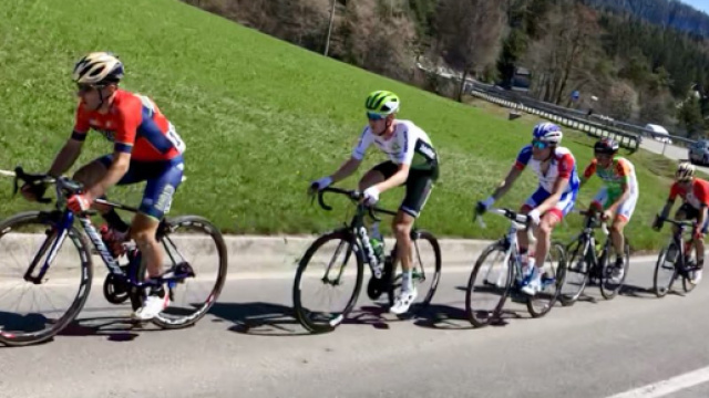 Pinot e Pozzovivo nel gruppetto di attaccanti