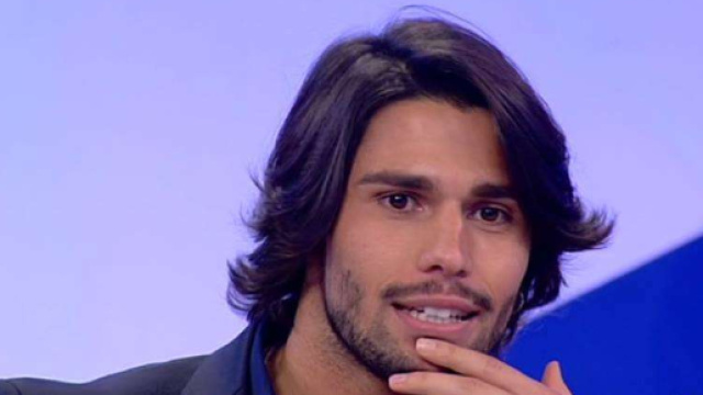 Uomini e Donne: Luca Onestini fa una promessa a Giulia De Lellis