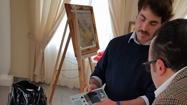 Marco Rateni, il giovane progettista di giardini ispirati alle copertine di album musicali.