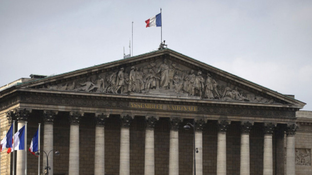 What.IsUp : Loi asile et immigration : G&eacute;rard Collomb d&eacute;fend sa ... - isup.ws