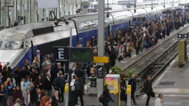 SNCF&nbsp;: La &laquo;&nbsp;grande gr&egrave;ve&nbsp;&raquo; est lanc&eacute;e