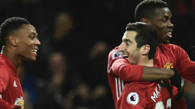 Pogba, Depay, Miki esultanza Man