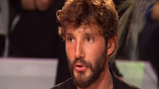 Gossip, Stefano De Martino racconta: 'L'amore, Santiago e l'incontro con Belen'