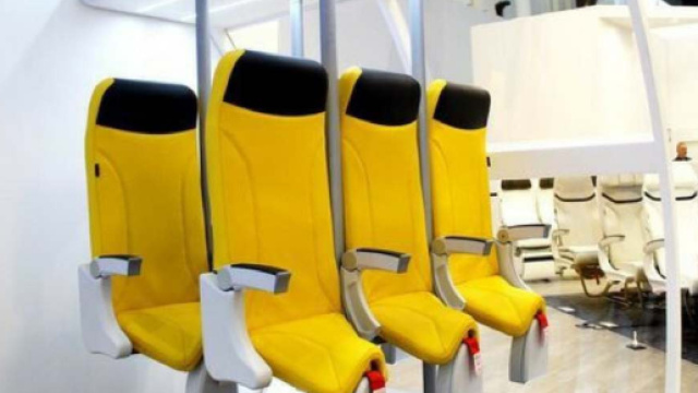 Aerei: sedili come selle dei cavalli per i voli low cost in ultima classe