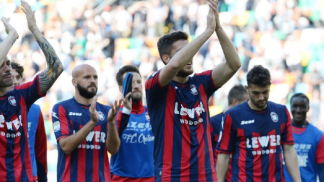 I calciatori del Crotone vittoriosi ad Udine