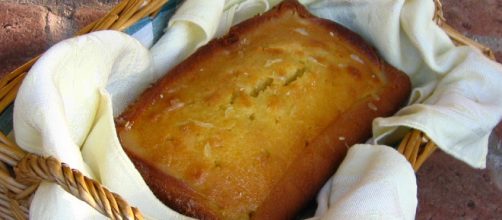 Glazed lemon pound cake via Wikimedia Commons
