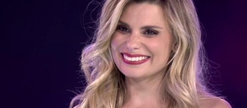 Mar&iacute;a Lapiedra se defiende de los colaboradores