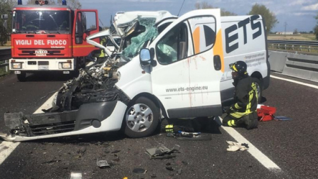 Calabria, grave incidente stradale: muore un uomo. (foto di repertorio)