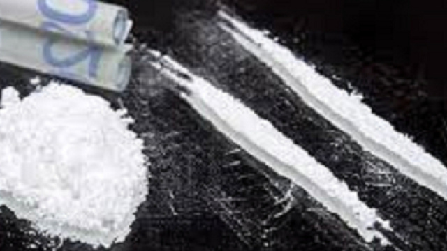 Chirurgo ricopre il suo pene di cocaina, ecco come ha ridotto l'amante