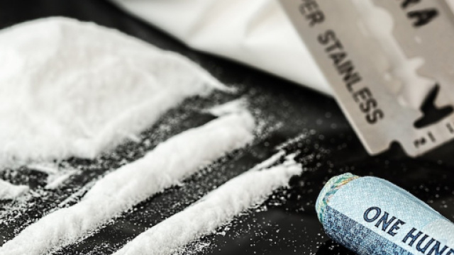 Si cosparge il pene di cocaina: la sua amante muore per intossicazione