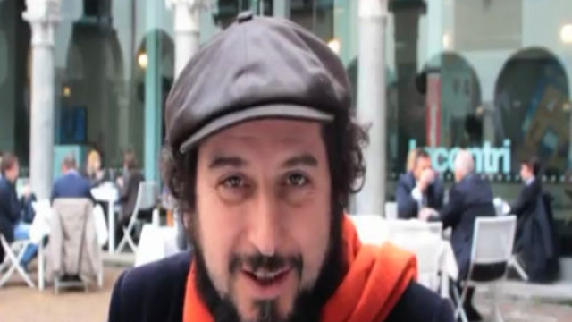 Vinicio Capossela | Seek The Post - youtube.com