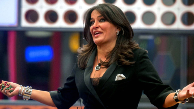 Grande Fratello NIP, Aida Nizar litiga, sfiorando la rissa, con Baya Damme