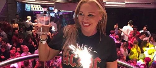 Bel&eacute;n Esteban prepara la 'To&ntilde;oman&iacute;a'.