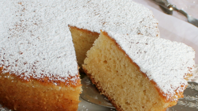 Torta allo yogurt e alla vaniglia - giallozafferano.it