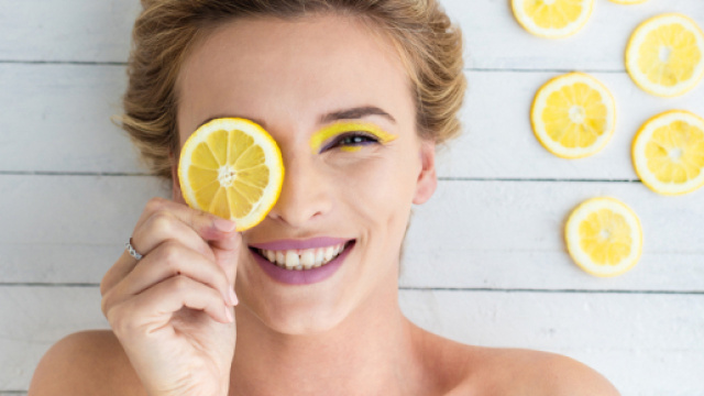 Come usare il limone su pelle e capelli | DireDonna - diredonna.it