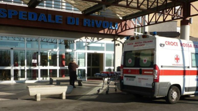 Si opera al tunnel carpale all'ospedale di Rivoli e si ritrova con il braccio amputato.